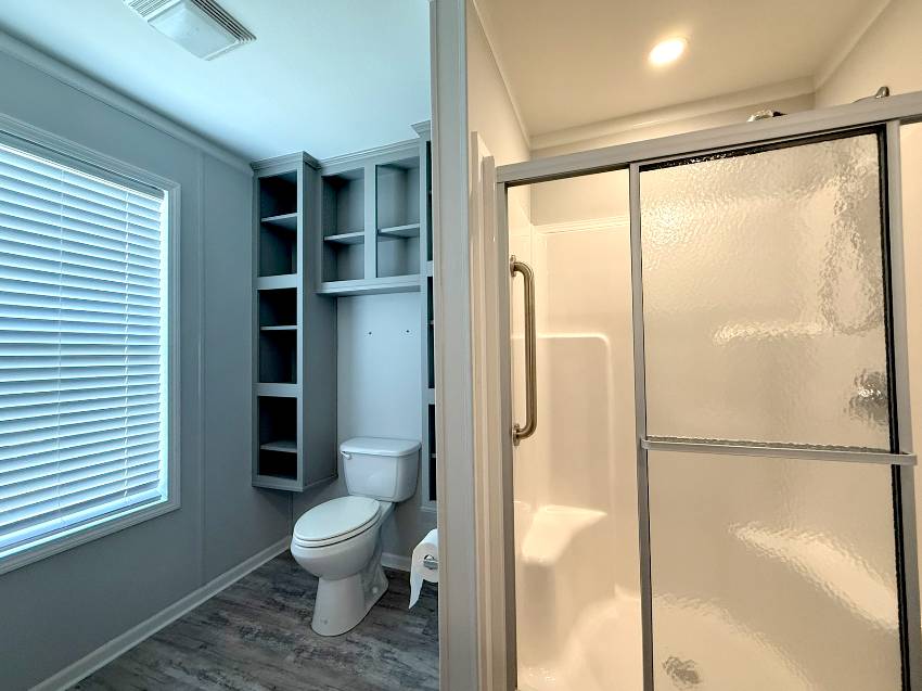 16 Peach Ave a Bradenton, FL Mobile or Manufactured Home for Sale